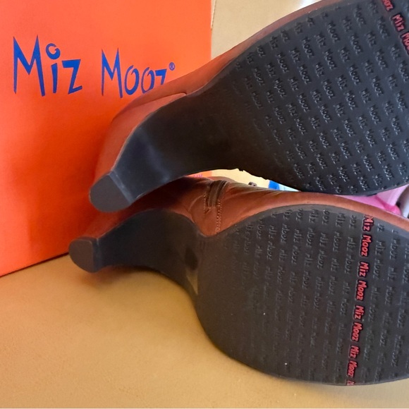 ✨ Miz Mooz Tillman Cutout Heel Booties — Whiskey Brown Pumps — Size 9 — NEW ✨ - Picture 4 of 10